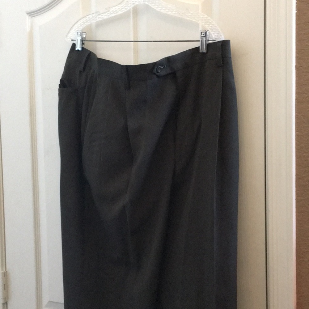 FINAL MARKDOWN MEN’S Louis Raphael slacks 38 x 29